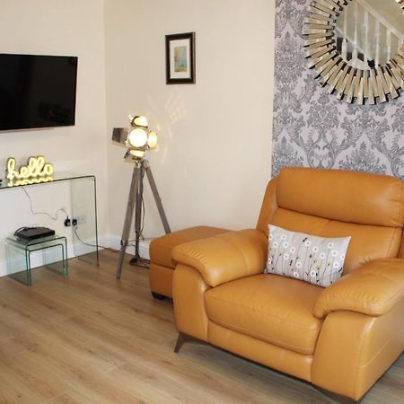 City Centre Town House With Riverside Views And Free Parking 1Bak York Zewnętrze zdjęcie