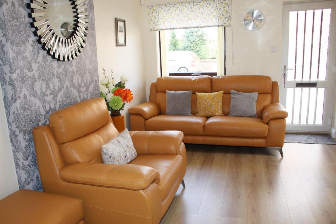 City Centre Town House With Riverside Views And Free Parking 1Bak York Zewnętrze zdjęcie