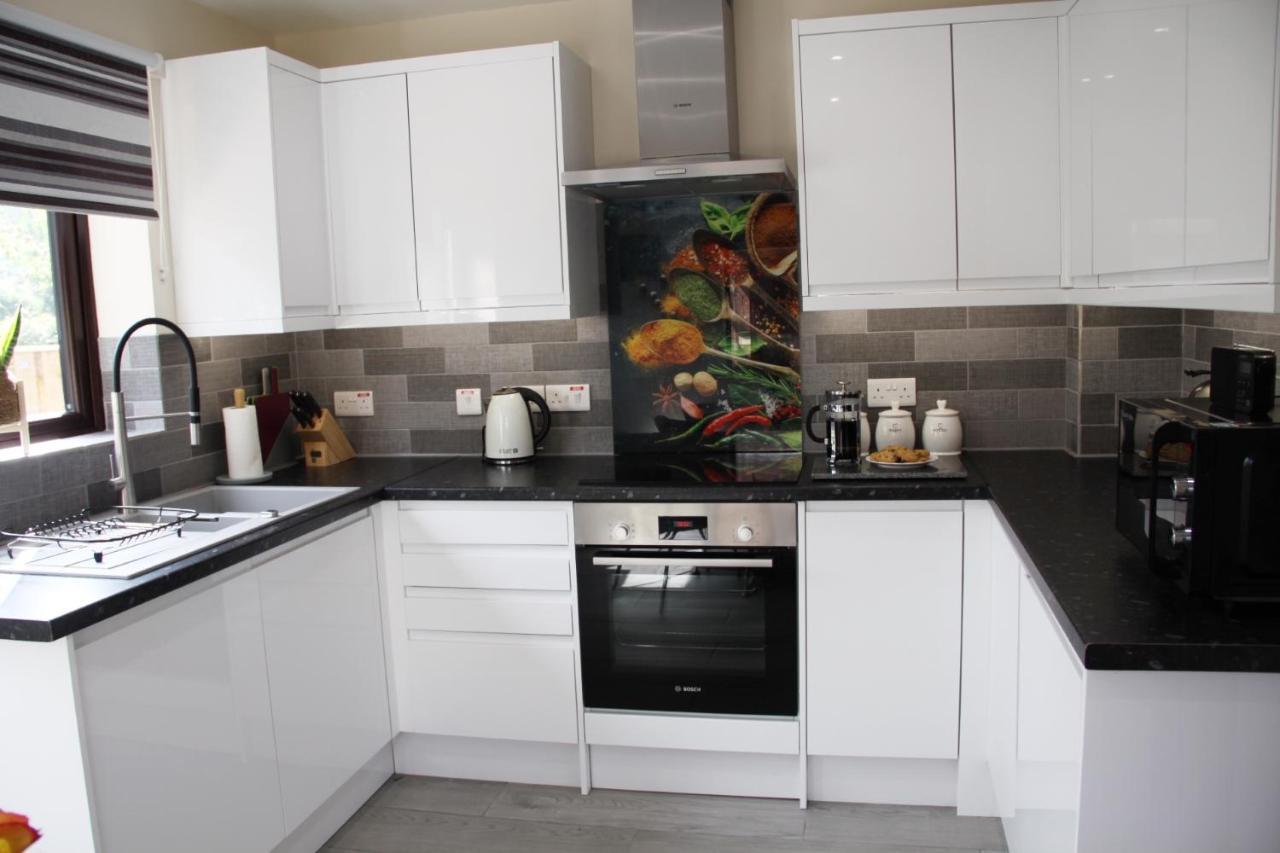 City Centre Town House With Riverside Views And Free Parking 1Bak York Zewnętrze zdjęcie