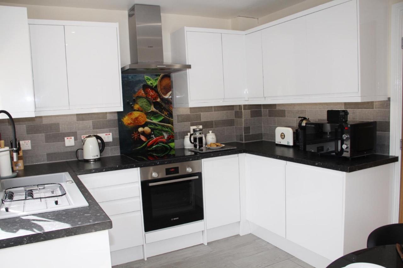 City Centre Town House With Riverside Views And Free Parking 1Bak York Zewnętrze zdjęcie